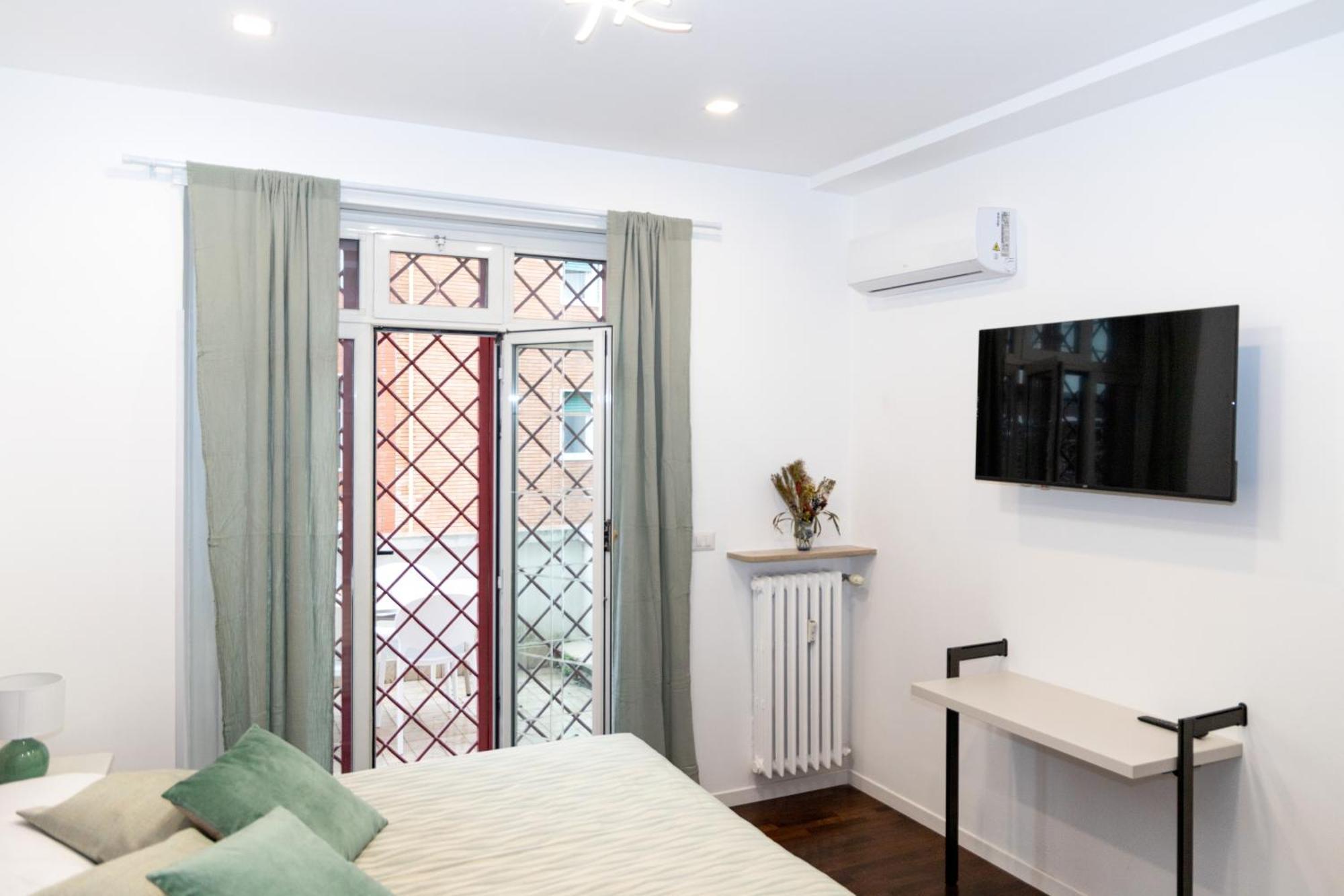 Apartment Appia Terrace - San Giovanni Rom